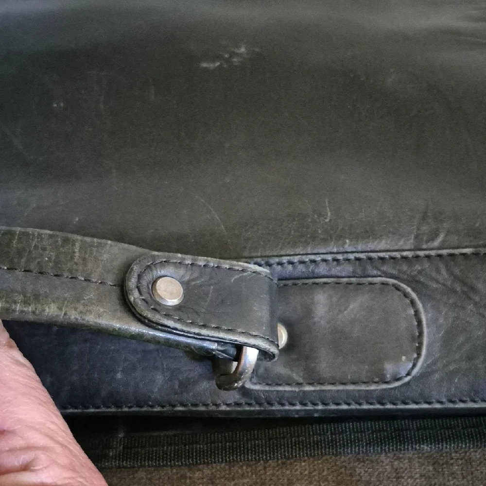 Classic Black Leather Men's Bag